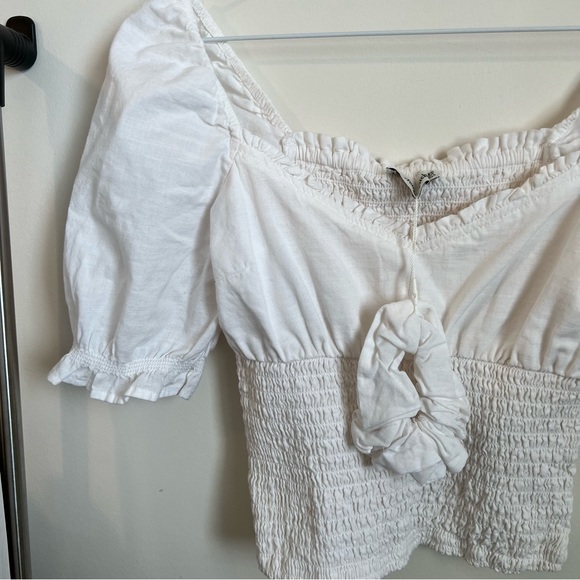 NWOT Abercrombie & Fitch Short Sleeve Smocked Waist Top - Picture 4 of 11